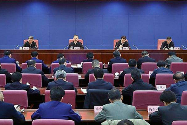 國務(wù)院安委辦、應(yīng)急管理部召開全國煤礦安 全生產(chǎn)工作緊急視頻會議強(qiáng)調(diào) 深刻吸取煤礦重大事故教訓(xùn) 舉一反三抓好風(fēng)險(xiǎn)防控 確保歲末年初安 全形勢穩(wěn)定